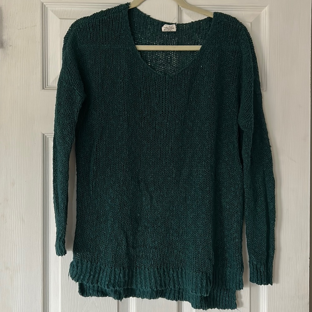 Lightweight sweater